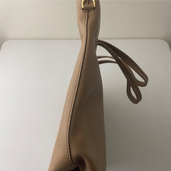 NWT $328 Cuyana Classic Easy Zipper Tote Purse Cappuccino - Picture 3 of 10